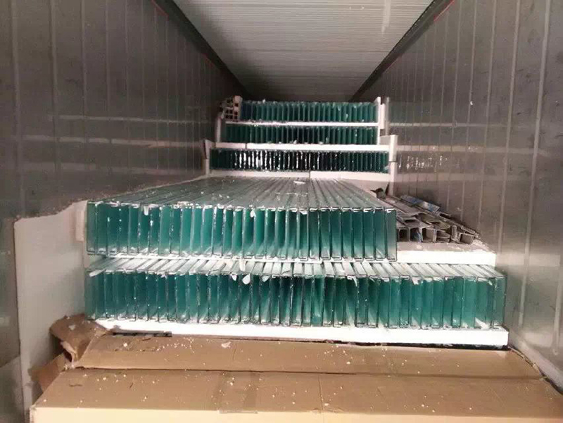 1548603438743631.jpg 出口秘鲁装车现场05.jpg